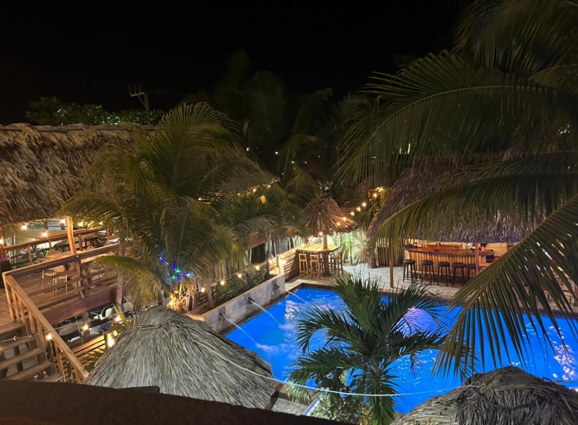 סן פדרו Tropical Palace Hotel מראה חיצוני תמונה